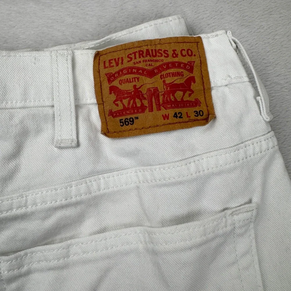 Levi's 569 Loose Straight Jeans Mens 42x30 (Fits 42x26) White Denim Stretch